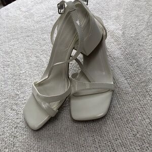 Wild Diva , size 6 white dress shoes, chunky heel, strappy shoes. New